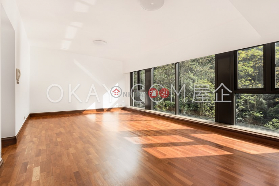 Luxurious 3 bedroom with parking | For Sale | Tavistock II 騰皇居 II Sales Listings