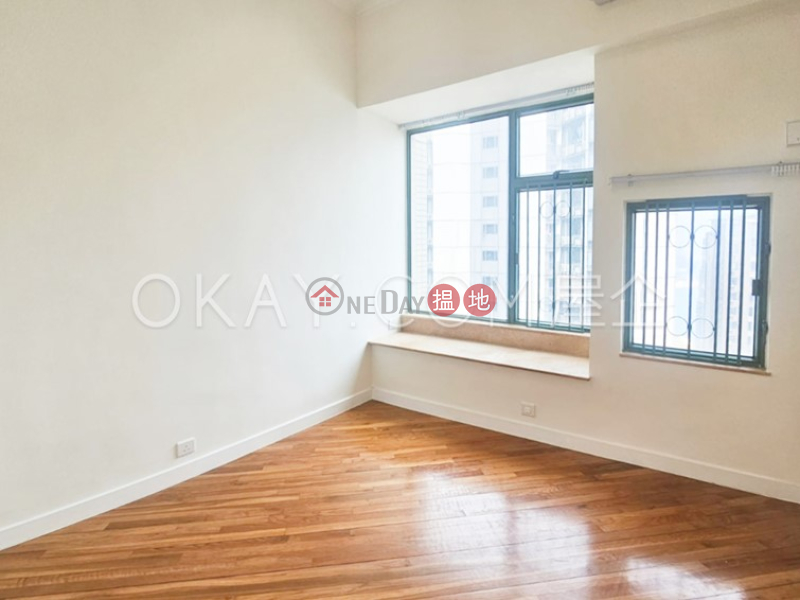 HK$ 26M | Robinson Place Western District | Luxurious 3 bedroom on high floor | For Sale