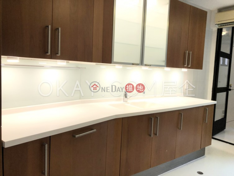 HK$ 135,500/ month Queen\'s Garden, Central District | Stylish 4 bedroom with parking | Rental