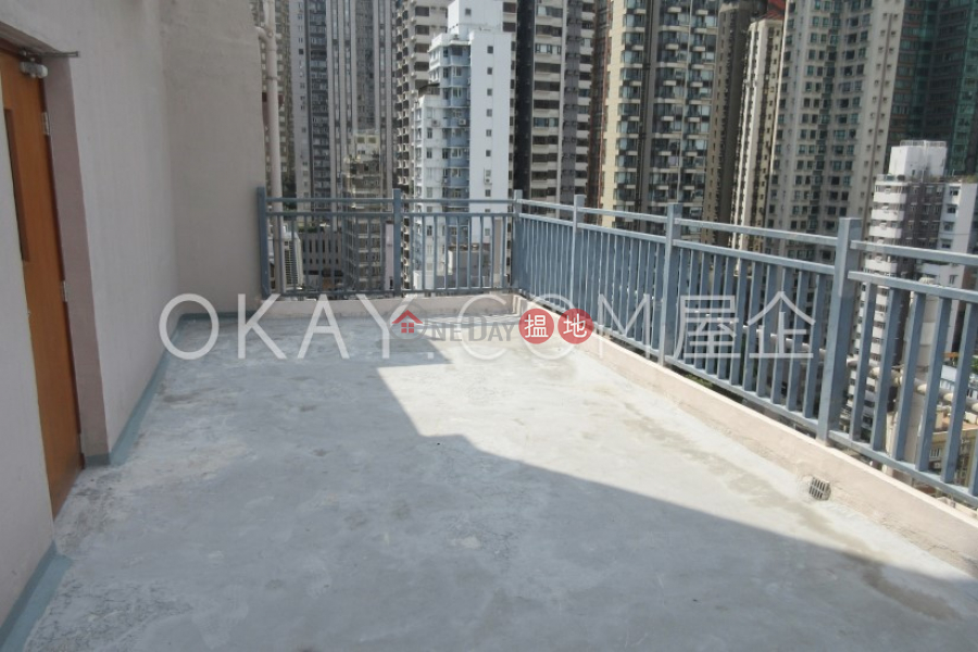 HK$ 12M, Felicity Building | Central District Stylish 1 bedroom on high floor with rooftop | For Sale