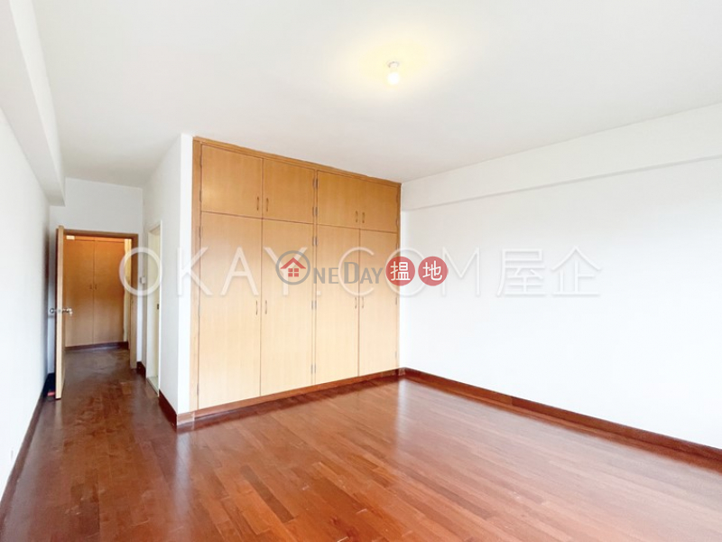 Nicely kept 3 bedroom with balcony & parking | Rental | The Crescent Block A 仁禮花園 A座 Rental Listings