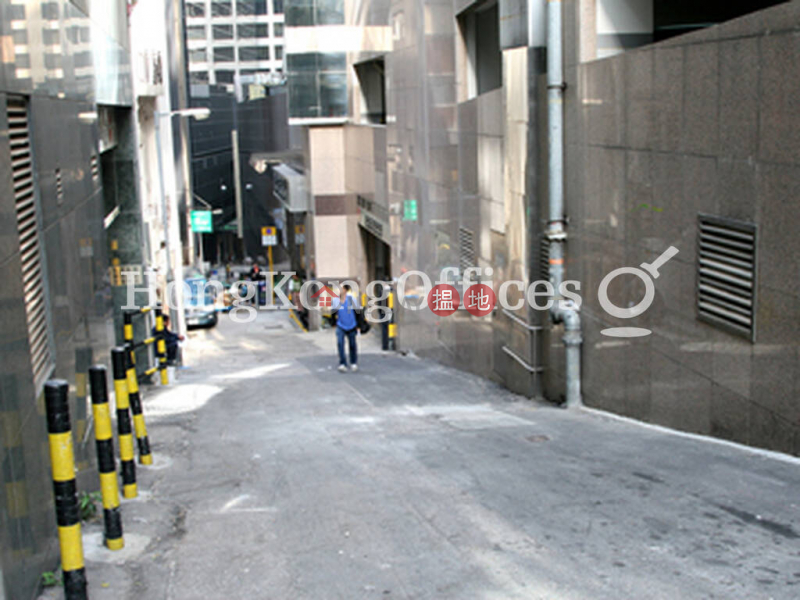 Property Search Hong Kong | OneDay | Office / Commercial Property, Rental Listings | Office Unit for Rent at New World Tower