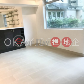 Intimate 2 bedroom in Mid-levels West | Rental | Skyview Cliff 華庭閣 _0