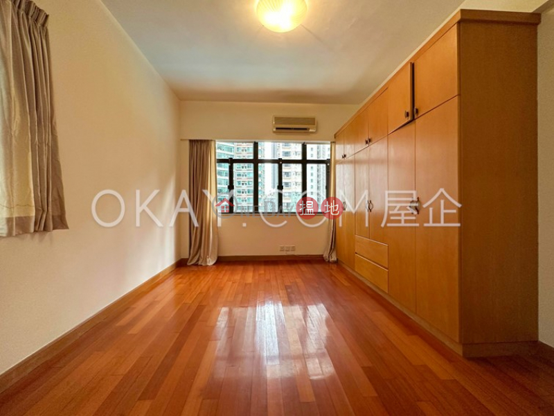 HK$ 58,000/ month Manly Mansion, Western District, Unique 3 bedroom on high floor with parking | Rental