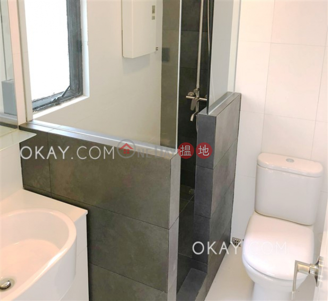 HK$ 43,000/ month Pine Gardens | Wan Chai District Gorgeous 3 bedroom on high floor with rooftop | Rental