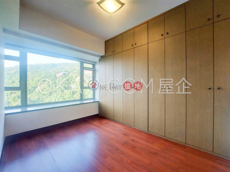 Charming 3 bedroom on high floor with balcony & parking | Rental | Serenade 上林 Rental Listings