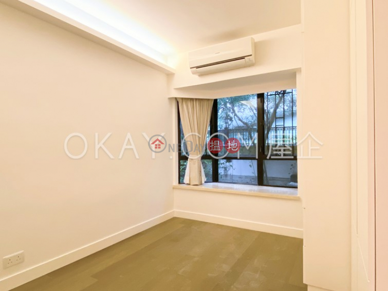 HK$ 47,000/ month | Imperial Court | Western District | Stylish 3 bedroom in Mid-levels West | Rental