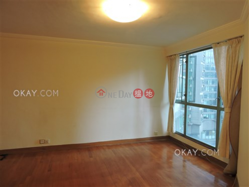 HK$ 33,000/ month, Goldwin Heights Western District Nicely kept 3 bedroom with sea views | Rental