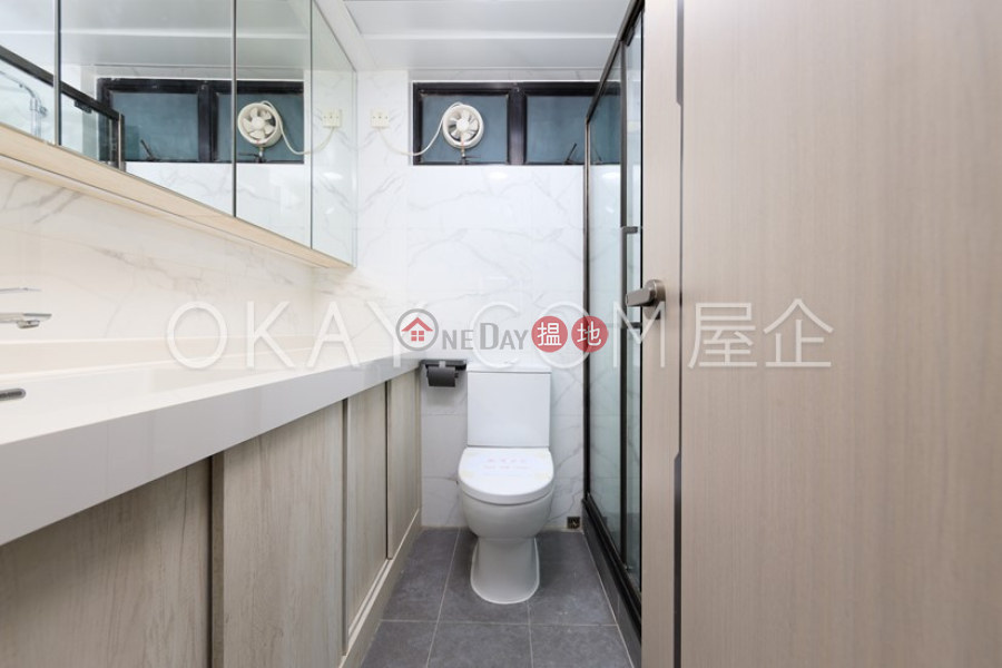 HK$ 41,800/ month No 2 Hatton Road | Western District | Tasteful 3 bedroom in Mid-levels West | Rental