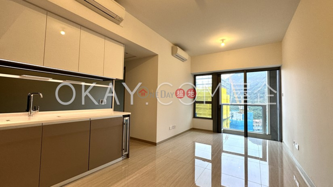 Gorgeous 3 bedroom on high floor with balcony | Rental | The Southside - Phase 1 Southland 港島南岸1期 - 晉環 Rental Listings