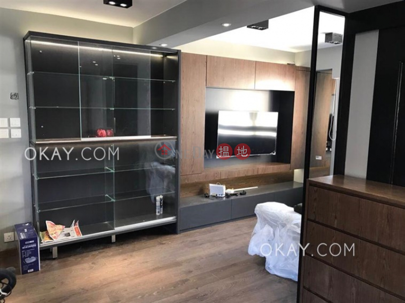 Cozy 2 bedroom with parking | For Sale, TWILIGHT COURT 翠麗苑 Sales Listings | Kowloon City (OKAY-S387316)