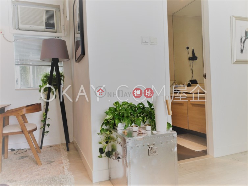 Property Search Hong Kong | OneDay | Residential Sales Listings | Stylish 2 bedroom in Pokfulam | For Sale