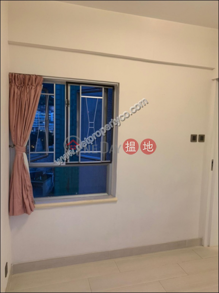 Contemporary furbished Seaview Apartment|龍豐閣(Lun Fung Court)出租樓盤 (A070544)