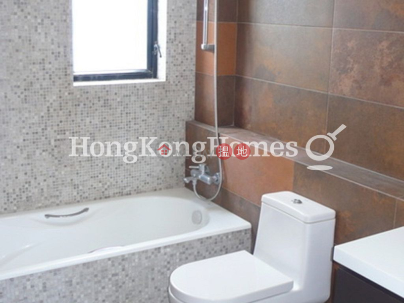 3 Bedroom Family Unit for Rent at Block 8 Casa Bella | Block 8 Casa Bella 銀海山莊 8座 Rental Listings
