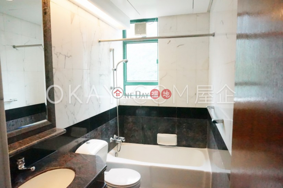 HK$ 95,000/ month | Hillsborough Court, Central District, Rare 3 bedroom on high floor with rooftop & terrace | Rental