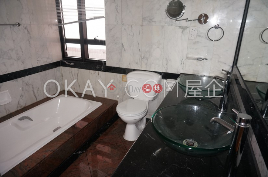HK$ 160,000/ 月浪琴園|南區4房3廁,極高層,星級會所,連車位浪琴園出租單位