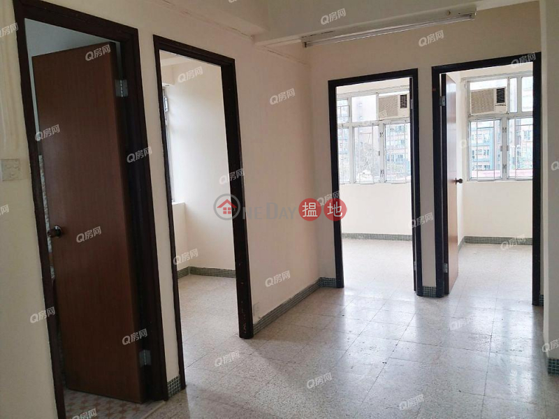 Property Search Hong Kong | OneDay | Residential, Rental Listings | Kat Cheung Building | 3 bedroom High Floor Flat for Rent