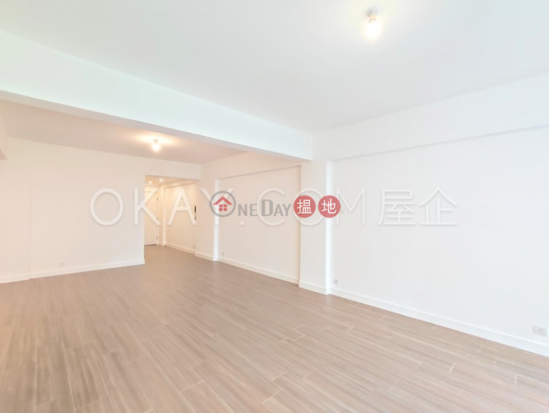 HK$ 48,000/ month, Happy Mansion, Wan Chai District | Stylish 3 bedroom with balcony | Rental