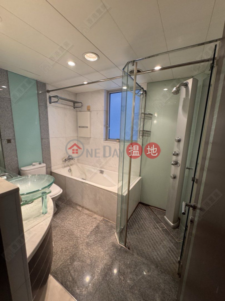 Three bedrooms and one apartment in The Harbourside | The Harbourside Tower 3 君臨天下3座 Sales Listings