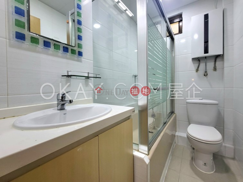 HK$ 25M, Wah Sen Court Western District | Efficient 3 bedroom with parking | For Sale