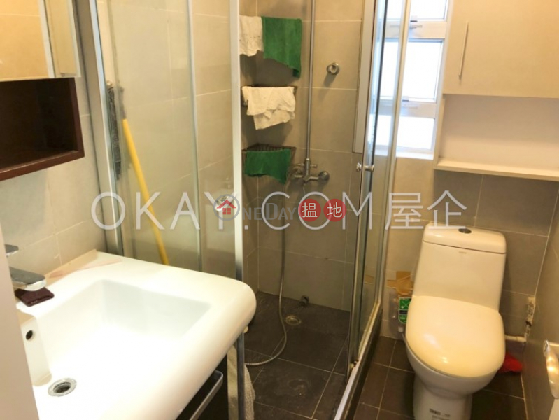 Charming 2 bedroom with parking | Rental, Shan Kwong Tower 山光苑 Rental Listings | Wan Chai District (OKAY-R103247)