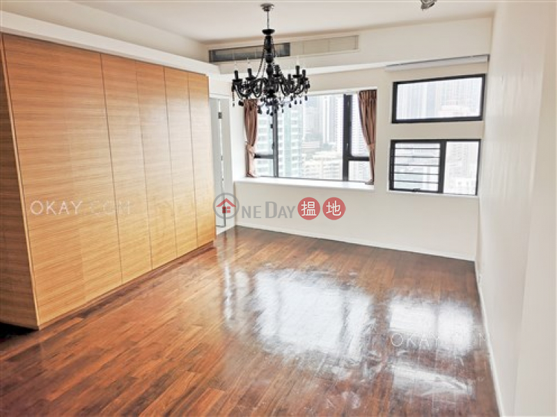 HK$ 65M, Birchwood Place Central District, Gorgeous 3 bedroom on high floor with rooftop & parking | For Sale