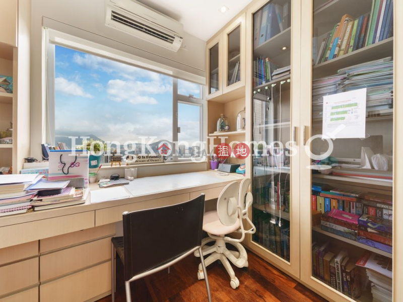 HK$ 73,000/ 月|雲峰大廈東區-雲峰大廈兩房一廳單位出租