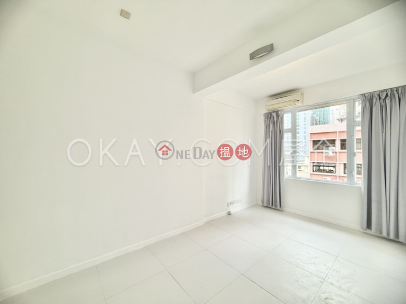 Fortune Building | Middle Residential, Sales Listings, HK$ 11M