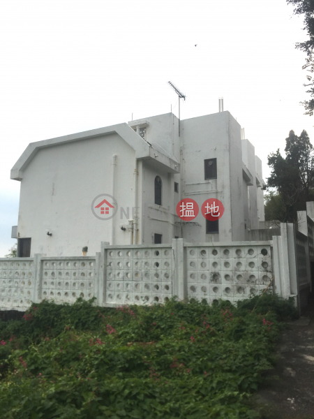 3 Blocks belonging to HKLand (置地控股3座公寓),Cheung Chau | ()(3)