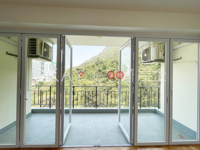 Tasteful 3 bedroom on high floor with balcony & parking | Rental | Alberose 玫瑰邨 Rental Listings