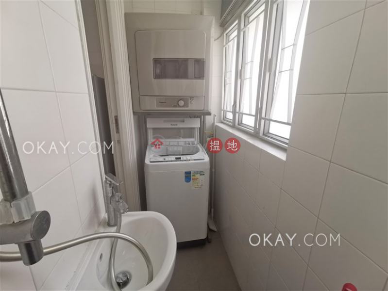 HK$ 32,000/ month, Happy Mansion, Wan Chai District Lovely 3 bedroom with parking | Rental