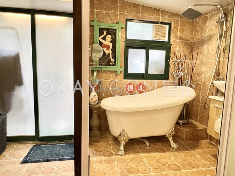 HK$ 12M | Discovery Bay, Phase 3 Parkvale Village, 1 Parkvale Drive, Lantau Island Tasteful 3 bedroom with terrace | For Sale
