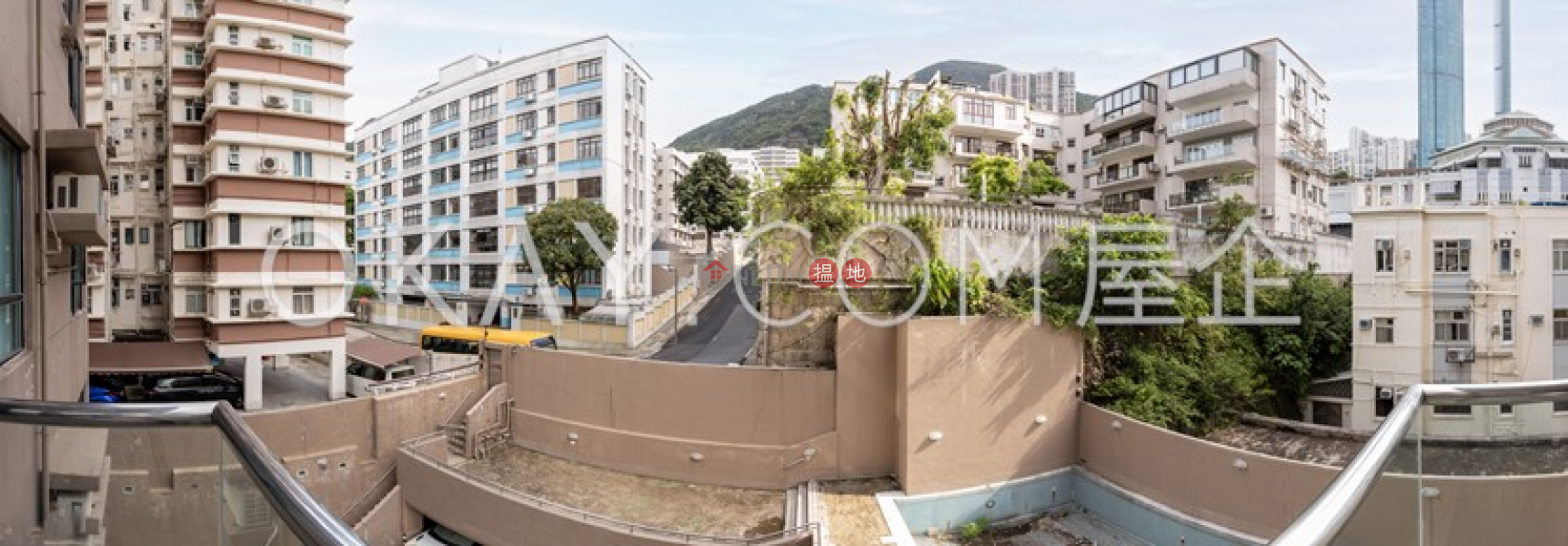 HK$ 19.8M Holly Court Wan Chai District Gorgeous 3 bedroom with balcony & parking | For Sale