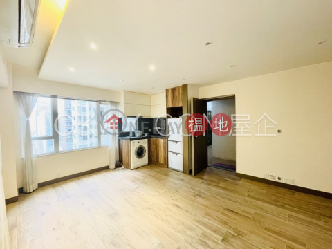 Intimate 2 bedroom in Mid-levels West | For Sale | Ying Fai Court 英輝閣 _0