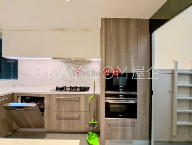 HK$ 60,000/ month, The Waterfront Phase 2 Tower 5 | Yau Tsim Mong, Lovely 3 bedroom in Kowloon Station | Rental