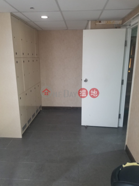 TEL: 98755238, 137-139 Johnston Road | Wan Chai District, Hong Kong | Rental HK$ 35,000/ month