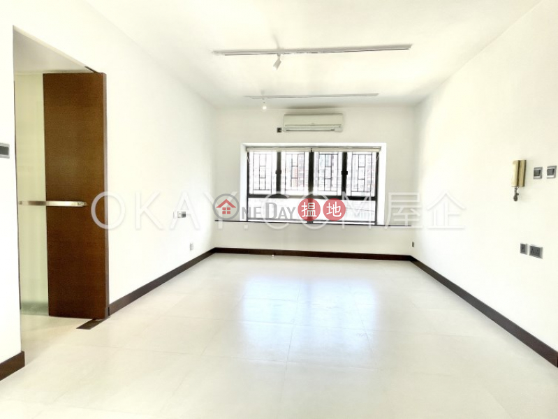 Property Search Hong Kong | OneDay | Residential | Sales Listings, Nicely kept 3 bedroom with parking | For Sale