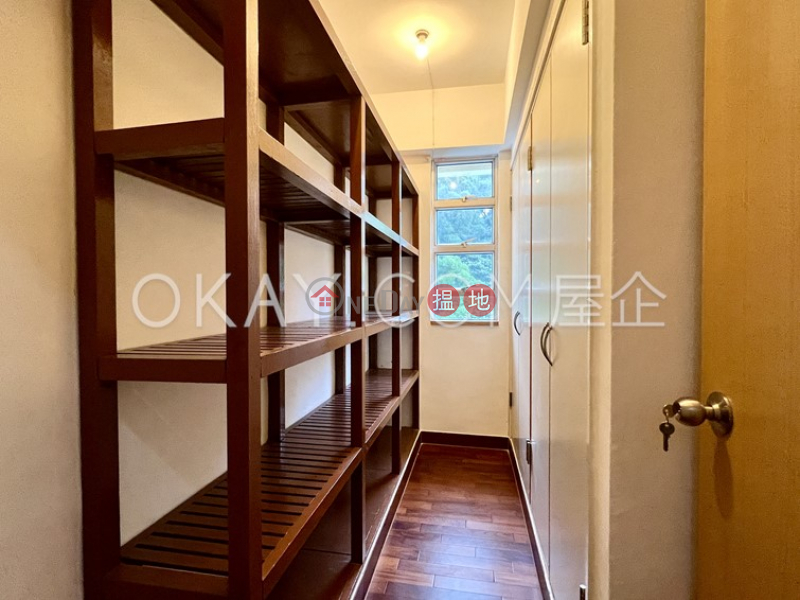 Beautiful 3 bedroom with balcony & parking | Rental | Aurizon Quarters 金雲閣 Rental Listings