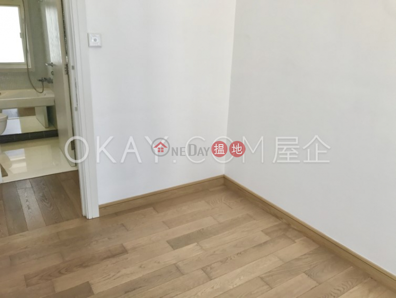 Elegant 3 bedroom with balcony | Rental, Centrestage 聚賢居 Rental Listings | Central District (OKAY-R528)
