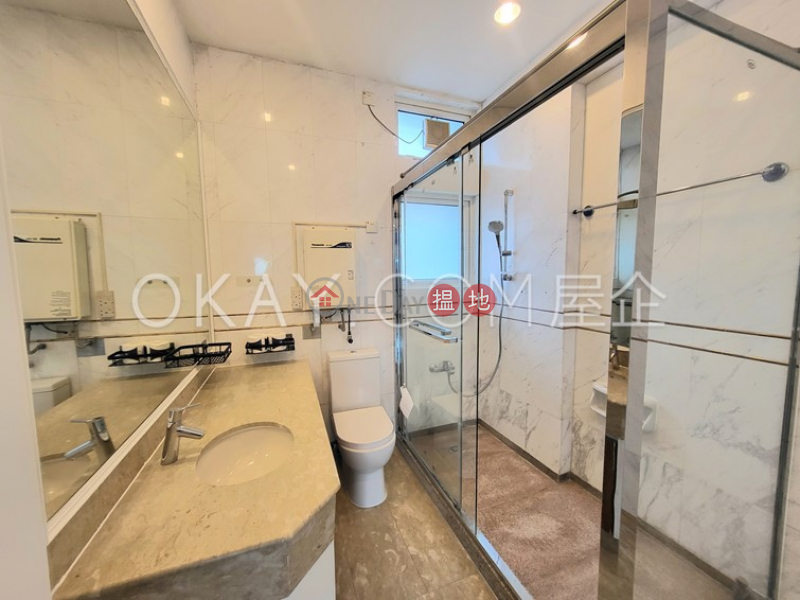 Efficient 5 bed on high floor with sea views & rooftop | Rental | Discovery Bay, Phase 4 Peninsula Vl Coastline, 30 Discovery Road 愉景灣 4期 蘅峰碧濤軒 愉景灣道30號 Rental Listings
