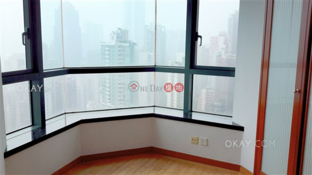 Gorgeous 2 bedroom on high floor with harbour views | Rental | 80 Robinson Road 羅便臣道80號 Rental Listings