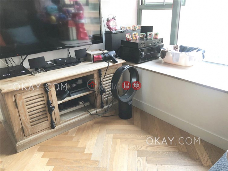 HK$ 9.8M Tower 6 Island Harbourview Yau Tsim Mong, Tasteful 2 bedroom in Olympic Station | For Sale
