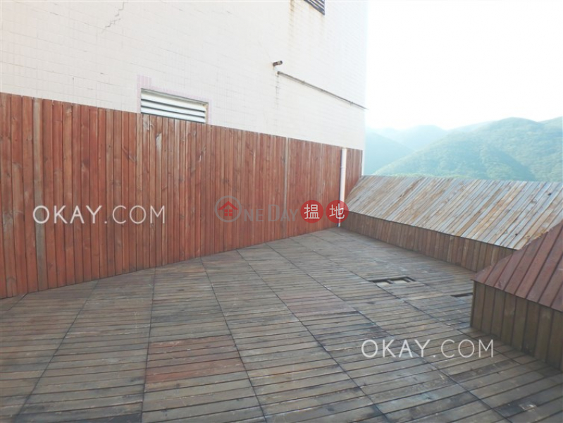 HK$ 128,000/ month Pacific View, Southern District Rare penthouse with sea views, rooftop & balcony | Rental