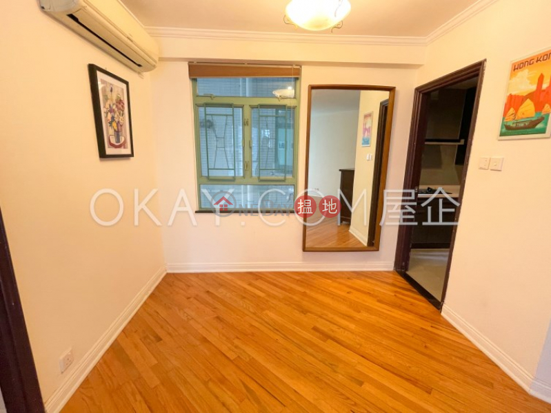 Nicely kept 3 bedroom in Mid-levels West | Rental | 2 Seymour Road | Western District | Hong Kong Rental HK$ 33,000/ month