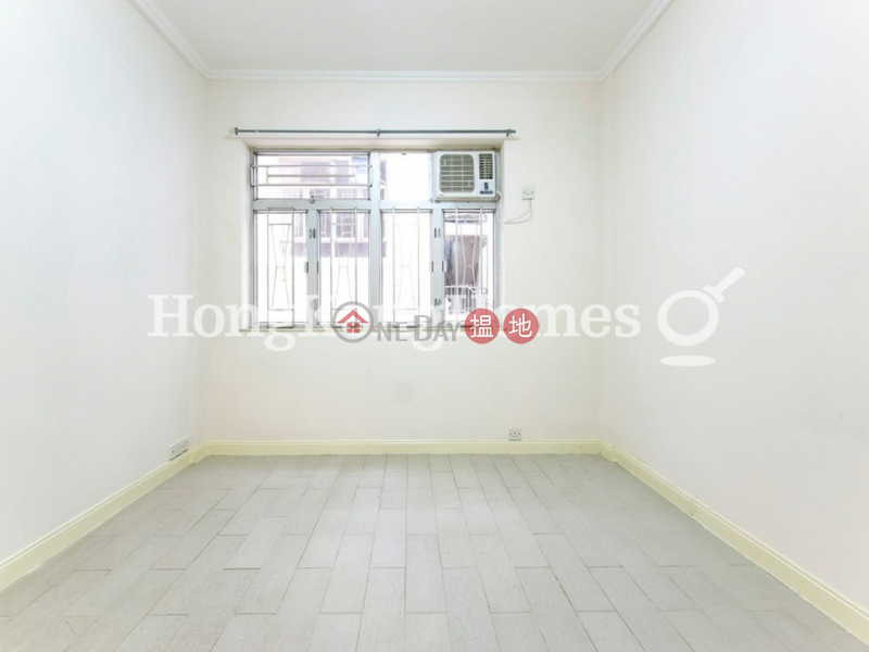 Property Search Hong Kong | OneDay | Residential Rental Listings | 3 Bedroom Family Unit for Rent at Sung Ling Mansion