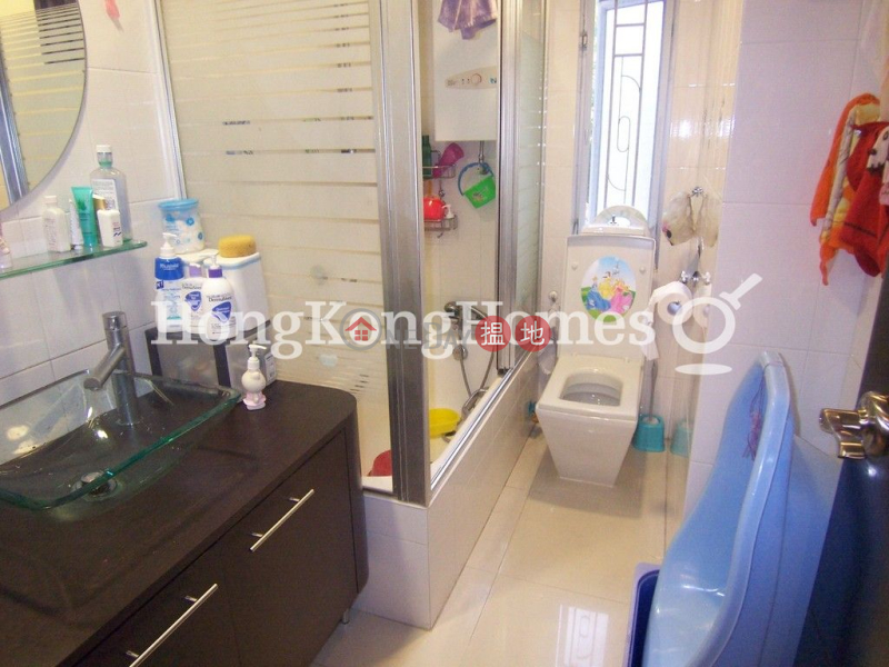 3 Bedroom Family Unit for Rent at BLOCK A+B LA CLARE MANSION | BLOCK A+B LA CLARE MANSION 利嘉大廈A+B座 Rental Listings