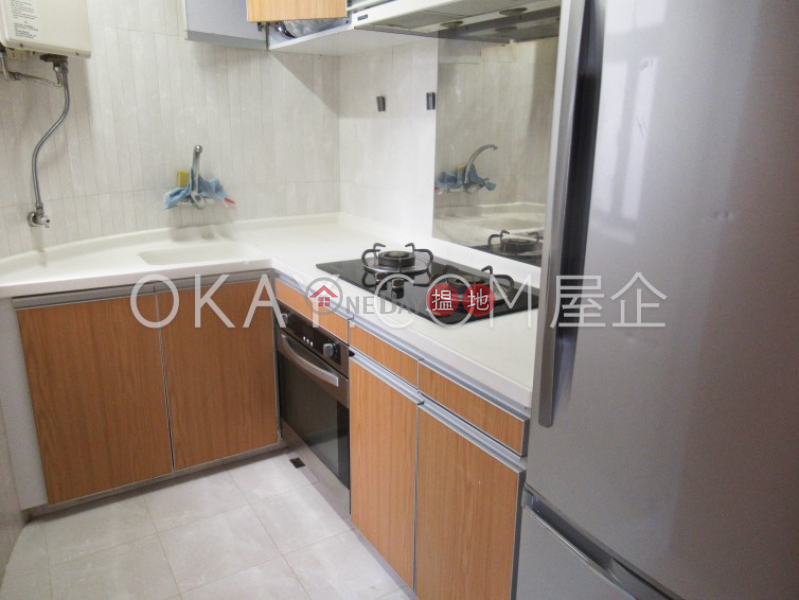 HK$ 43,800/ month 2 Tramway Path, Central District, Tasteful 2 bedroom on high floor with balcony | Rental