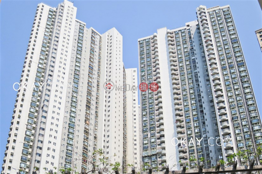 HK$ 45,000/ month Beverly Hill | Wan Chai District, Rare 3 bedroom with balcony & parking | Rental