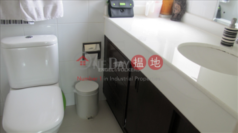 3 Bedroom Family Flat for Sale in Mid Levels - West | Skyview Cliff 華庭閣 _0