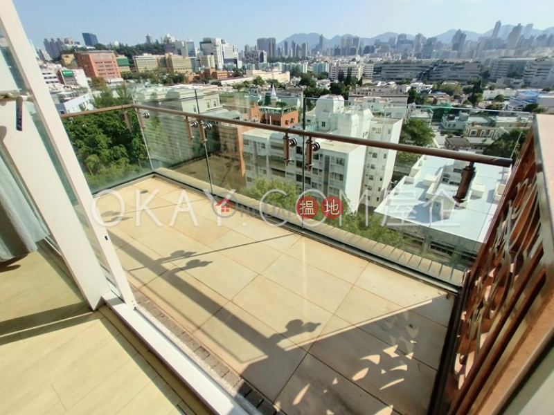 HK$ 35M | ONE BEACON HILL PHASE1 | Kowloon City, Rare 3 bedroom with balcony & parking | For Sale